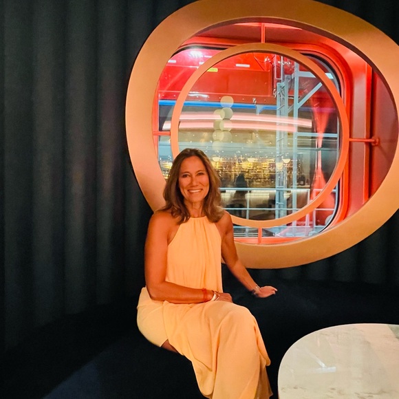 Meet your Posher, Suzy - Picture 4 of 5